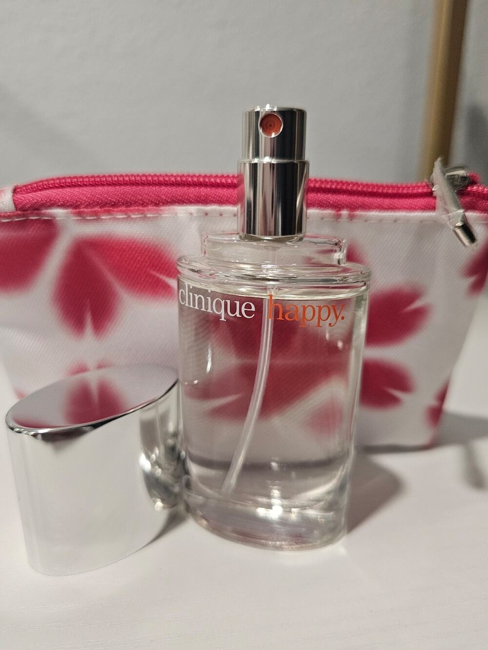 BRAND NEW Clinique Happy Perfume 1 OZ plus a small bag